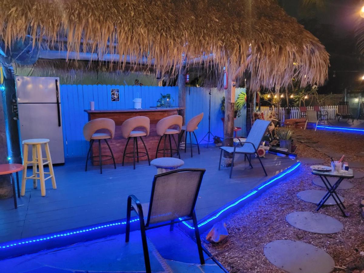 Susan And Ledif's Tropical Hideaway * Greenacres City